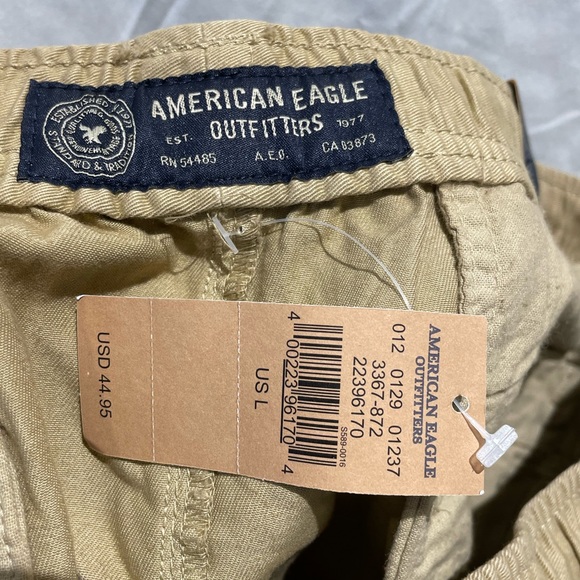 Great pair of beige joggers. Destined to become a wardrobe favourite! - Picture 4 of 4